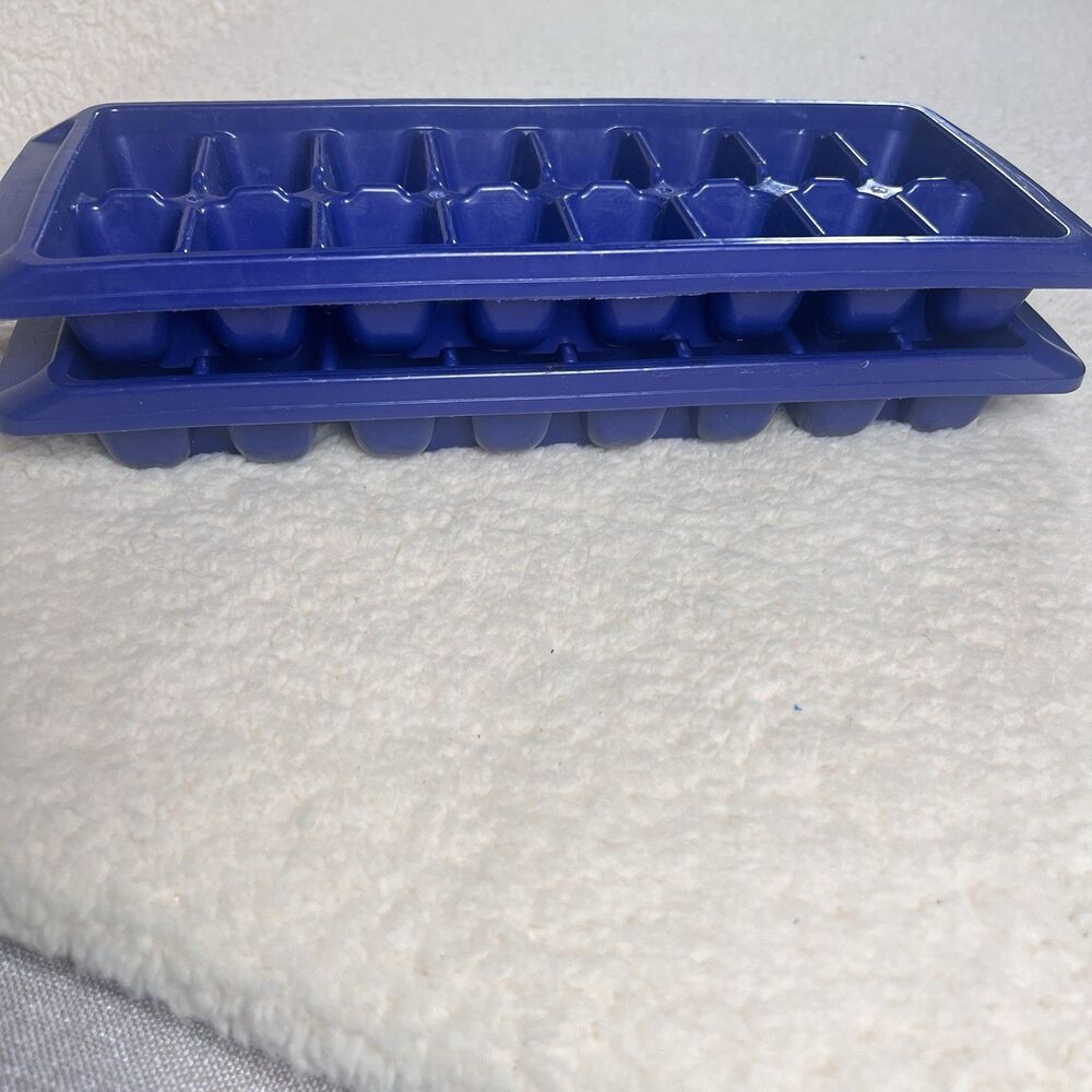 #558  Two New Open Box   Rubbermaid  Blue Ice Cube Trays